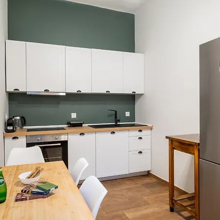 Apartament Central5 Boutique With Common Garden Next To Metro Ateny